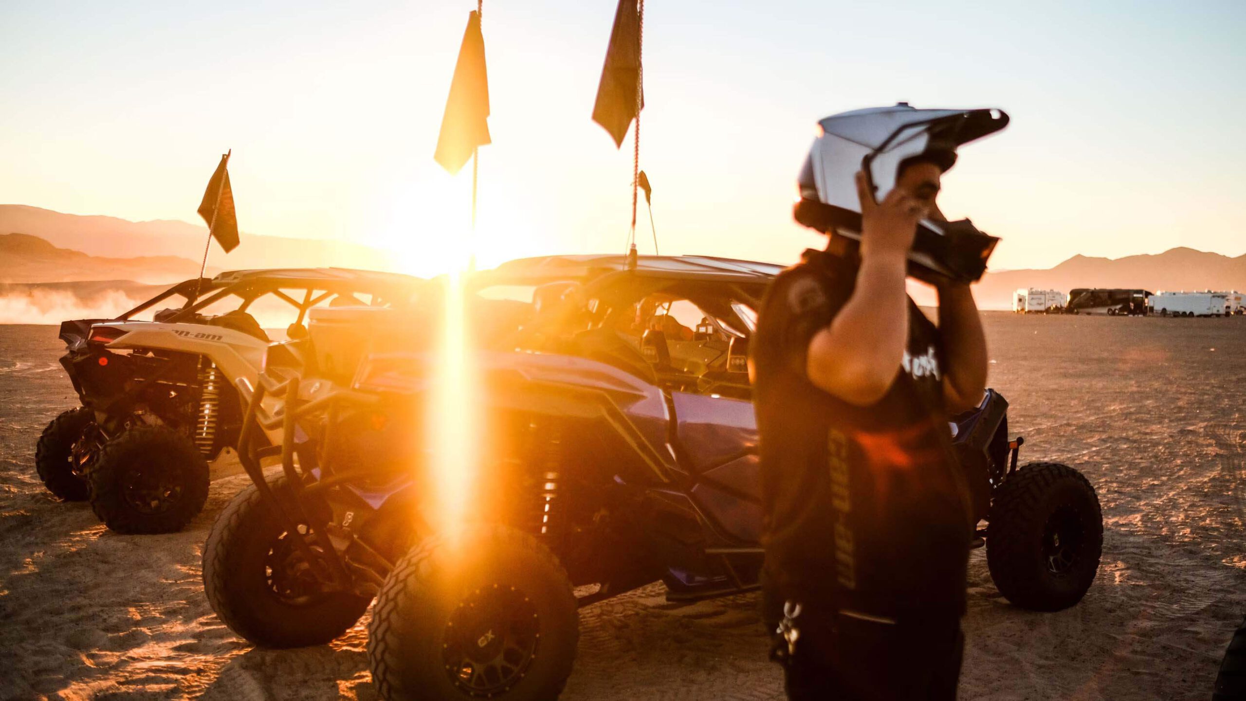 dubai-desert-exploration-at-night-with-can-am-maverick-x3